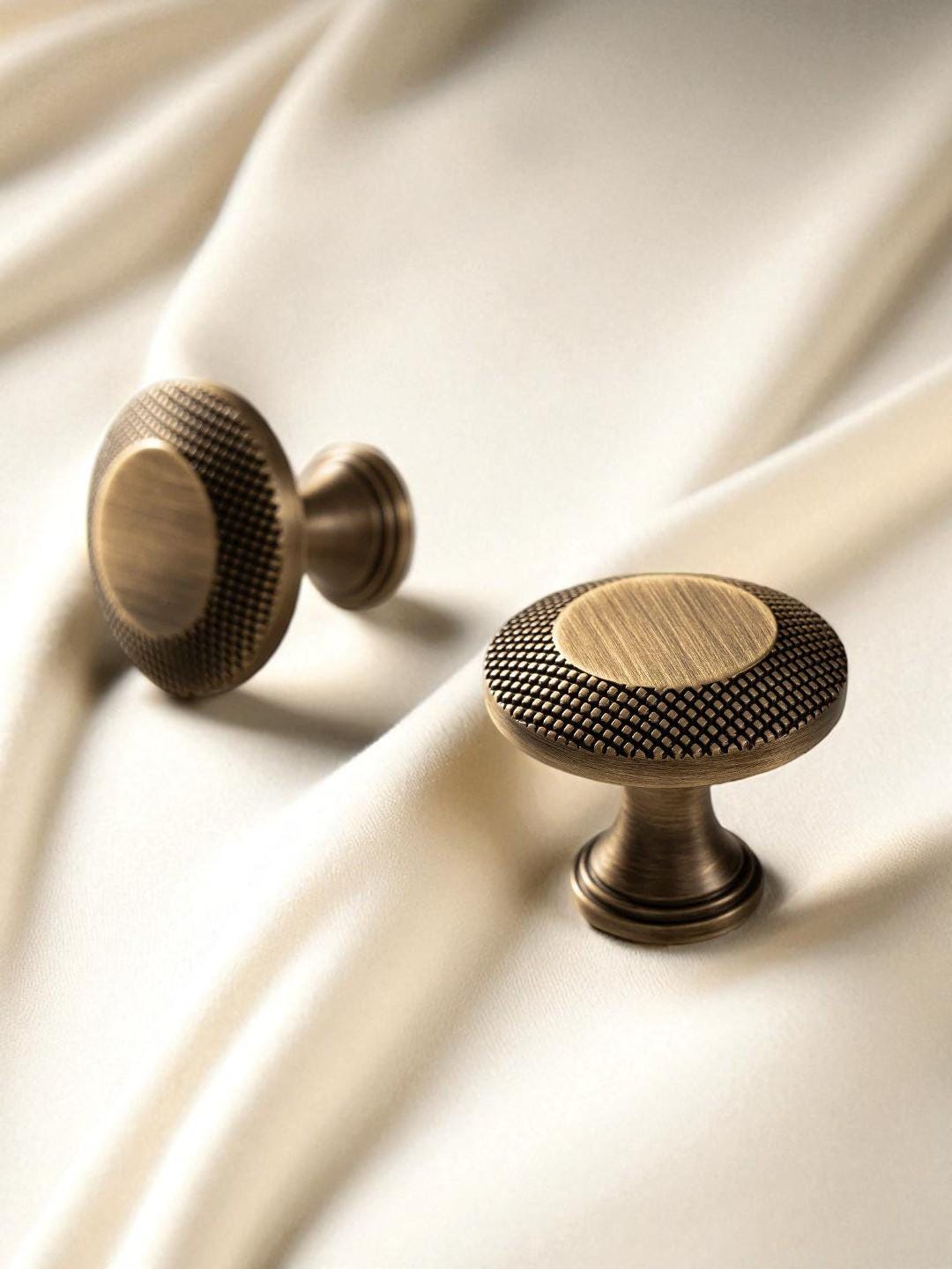 Antique Solid Brass Knurled Handles – Bronze Grid Cabinet Handles For Furniture - Image 3